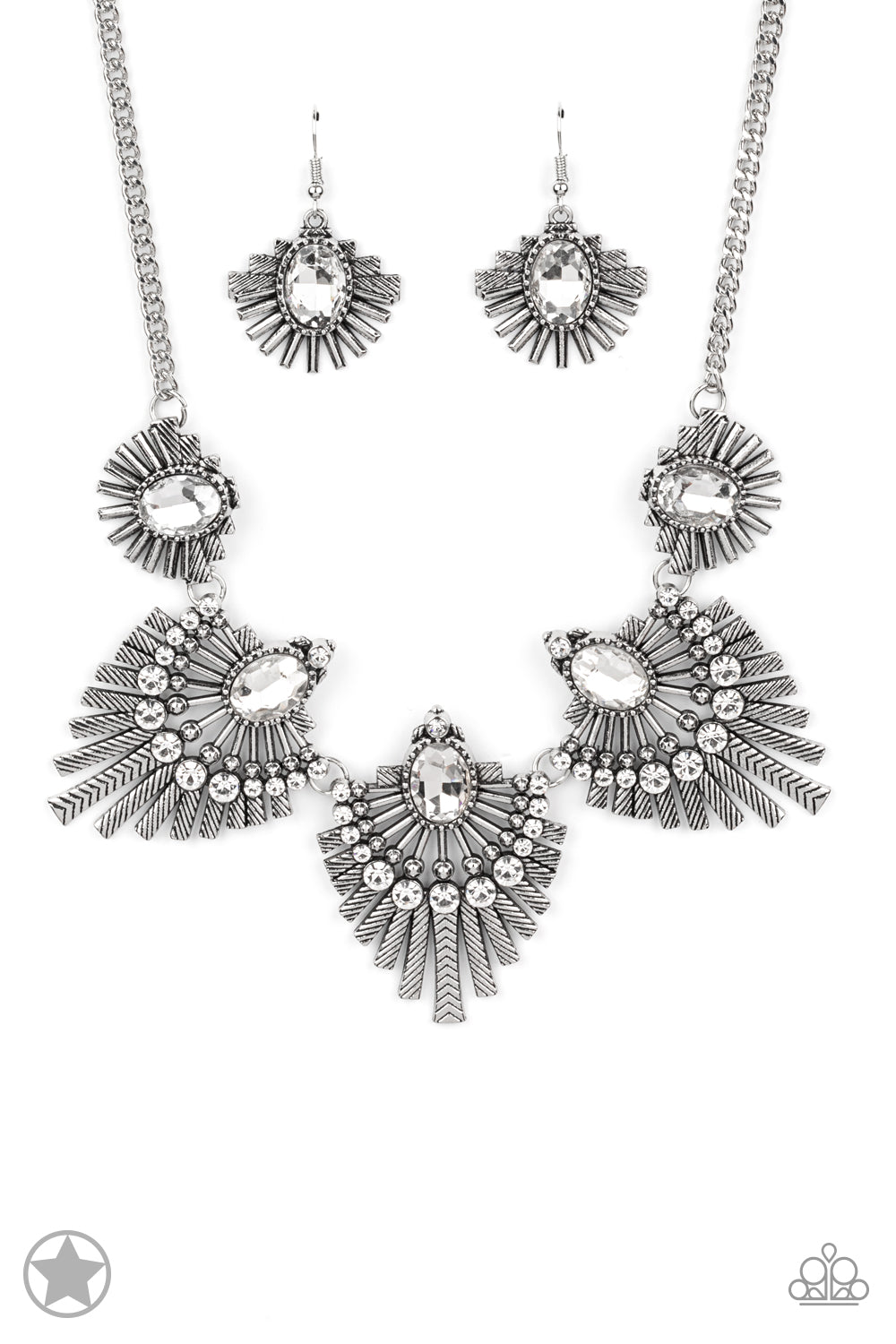 Miss YOU-niverse - Silver Paparazzi Blockbuster Necklace
