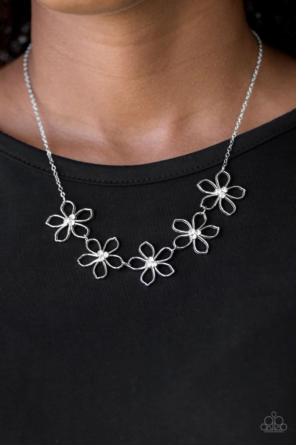 Hoppin Hibiscus White Paparazzi Necklace