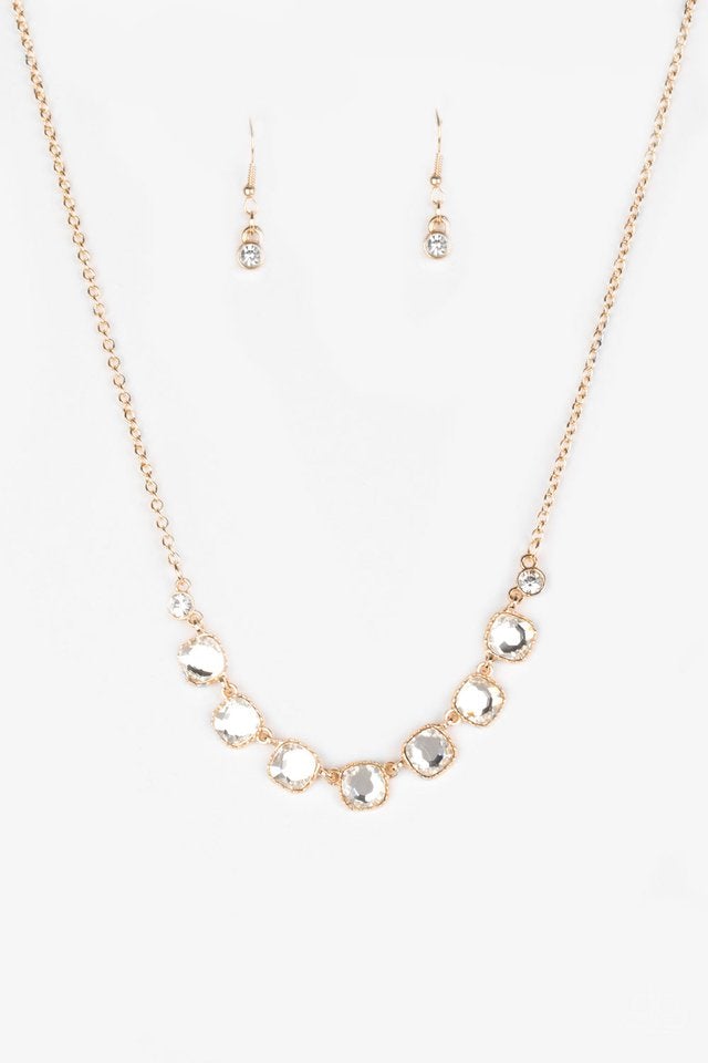 Gorgeously globetrotter gold paparazzi on sale