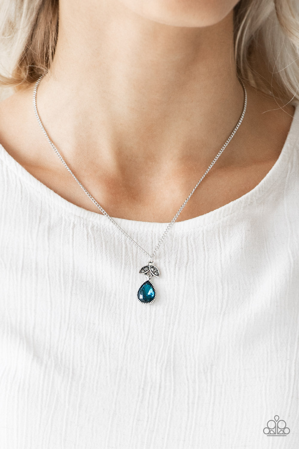 Nice To Meet You - Blue Paparazzi Necklace