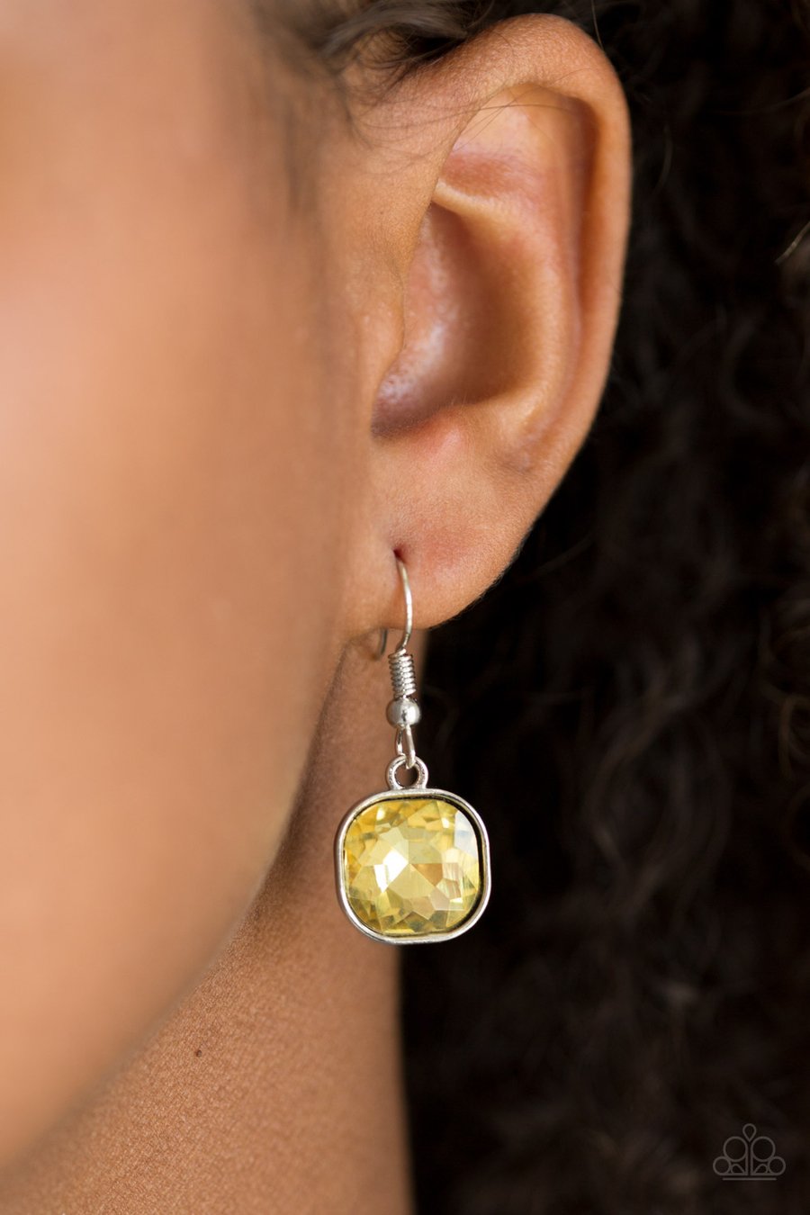 Dynamite Dazzle Yellow Paparazzi Toggle Necklace