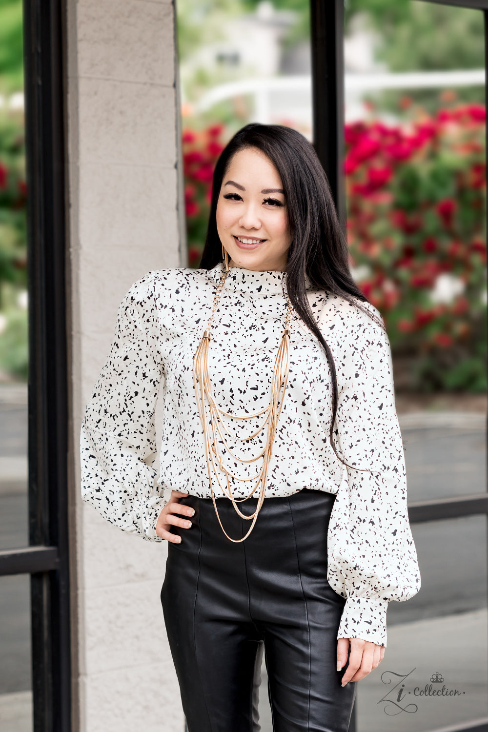 Commanding Gold Paparazzi Zi Necklace