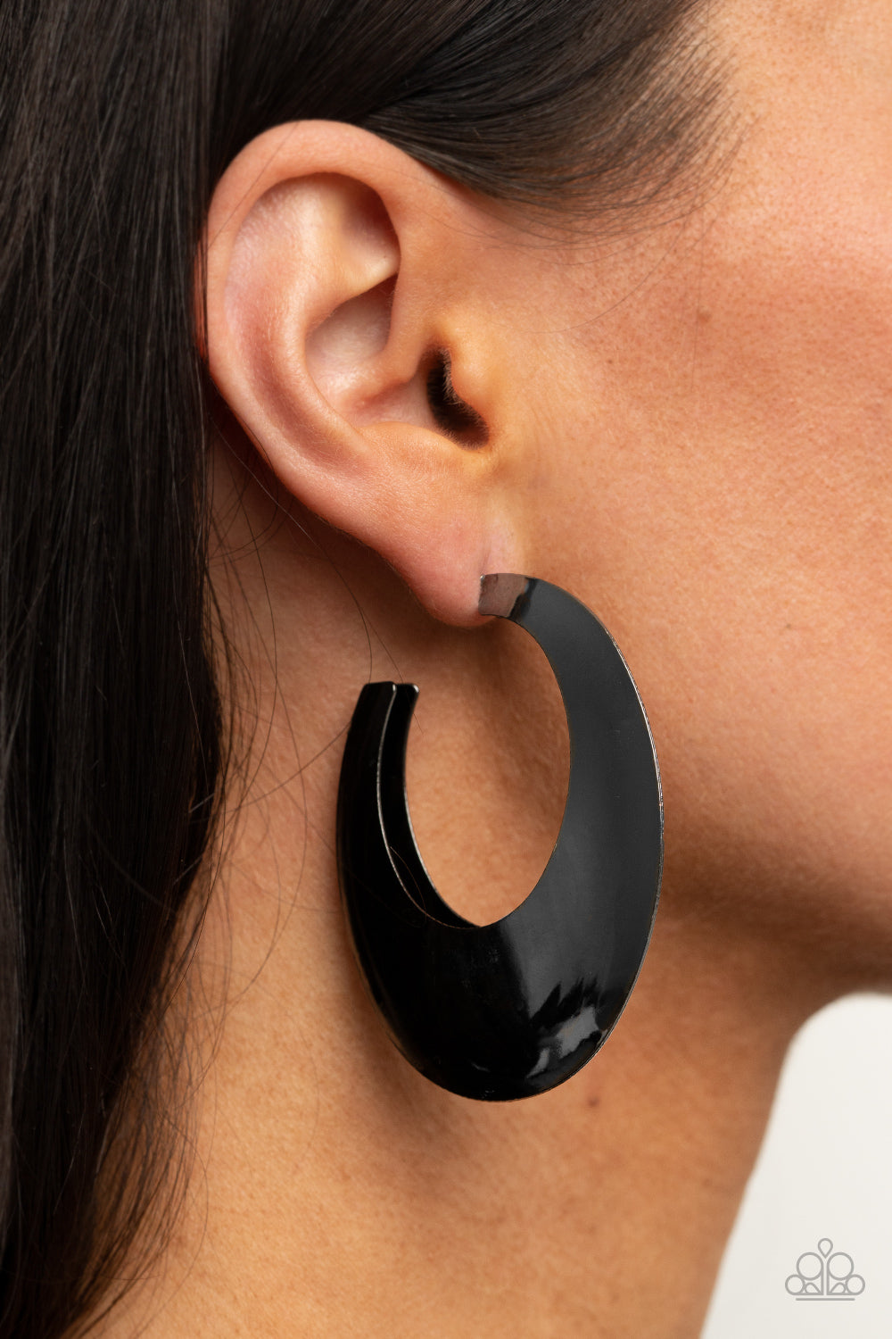 Going OVAL-board - Black Paparazzi Hoop Earrings