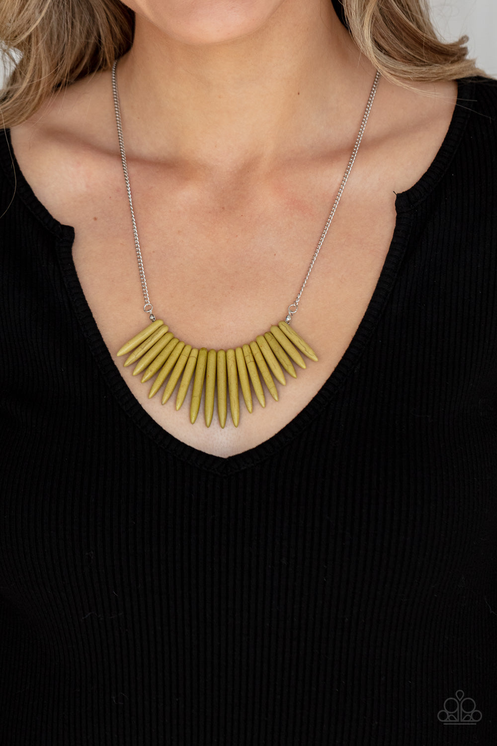 Exotic Edge - Green Paparazzi Necklace