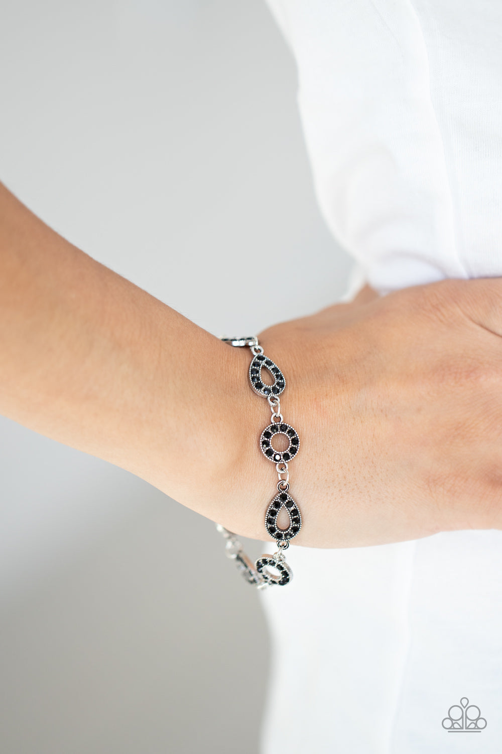 Royally Refined - Black Paparazzi Bracelet