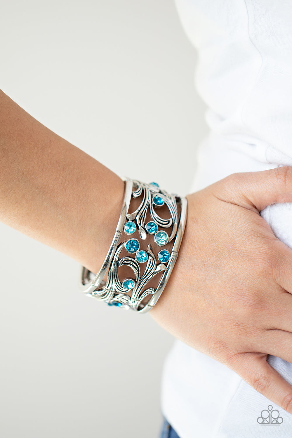 Garden Masquerade - Blue Paparazzi Bracelet