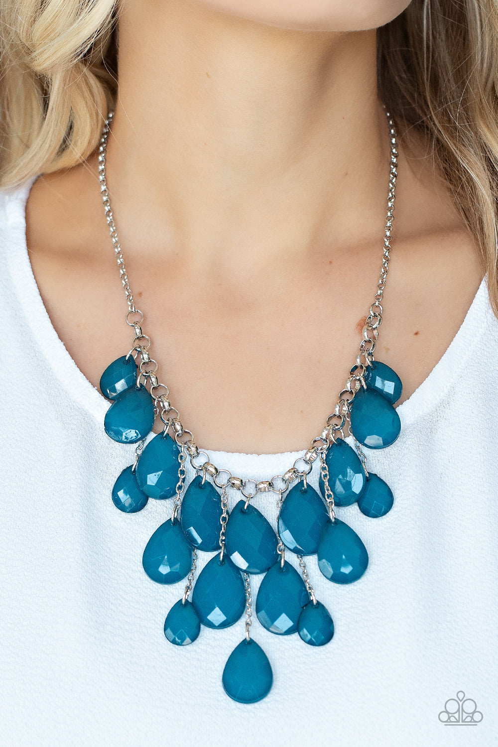 Front Row Flamboyance - Blue Paparazzi Necklace
