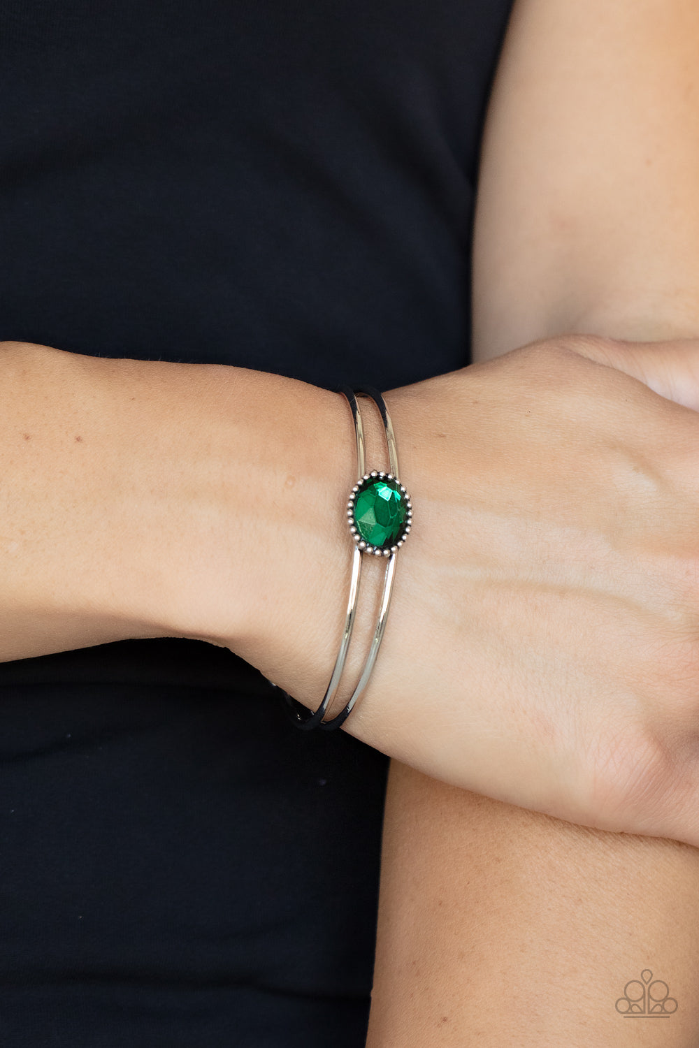 Magnificently Mesmerized - Green Paparazzi Bracelet