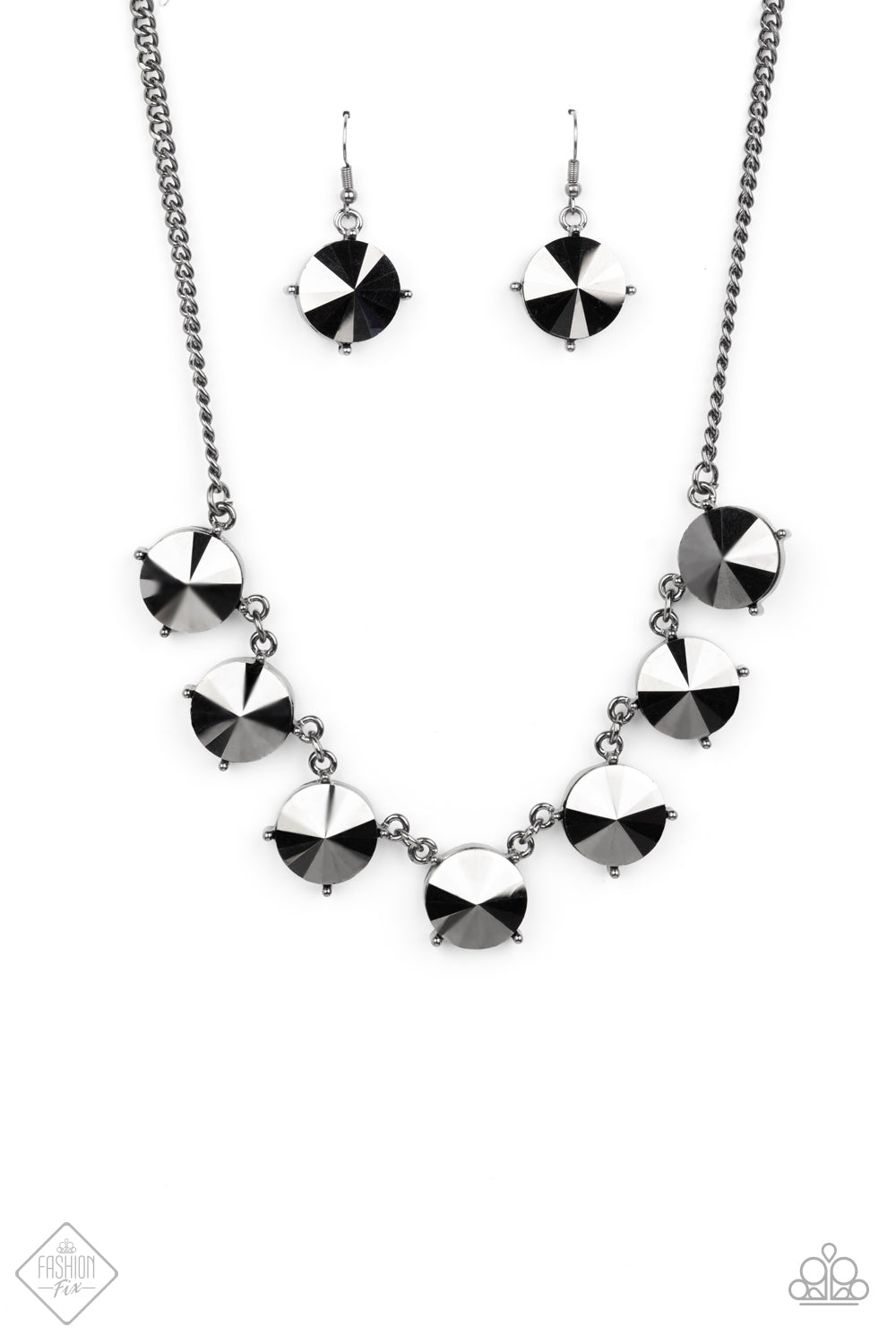 The SHOWCASE Must Go On - Black Paparazzi Fashion Fix Necklace