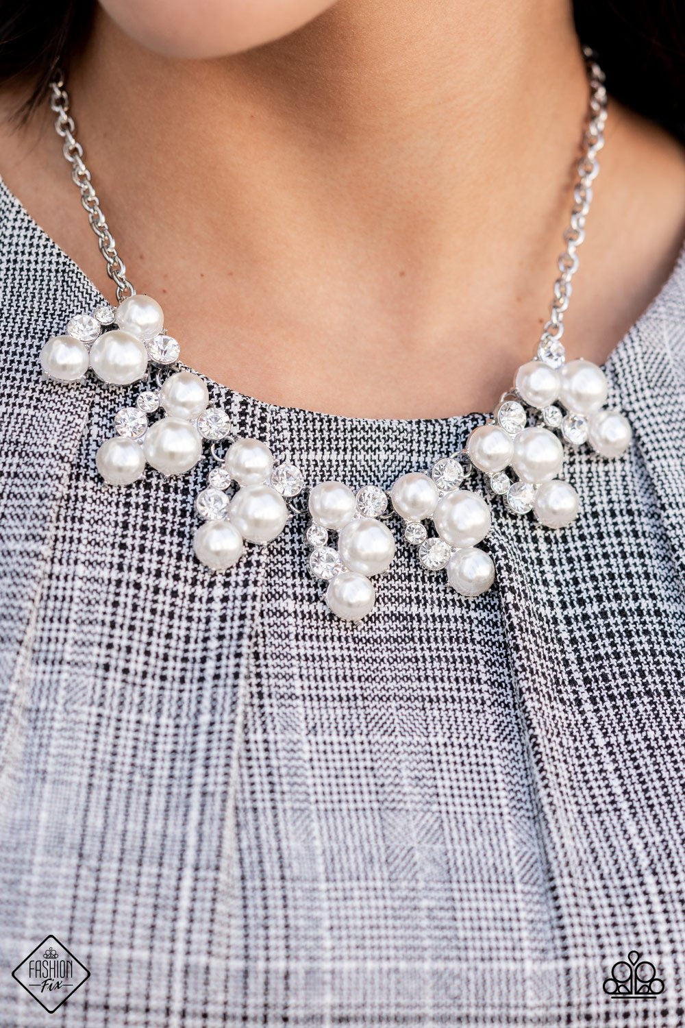 Renown Refinement - White Paparazzi Fashion Fix Necklace