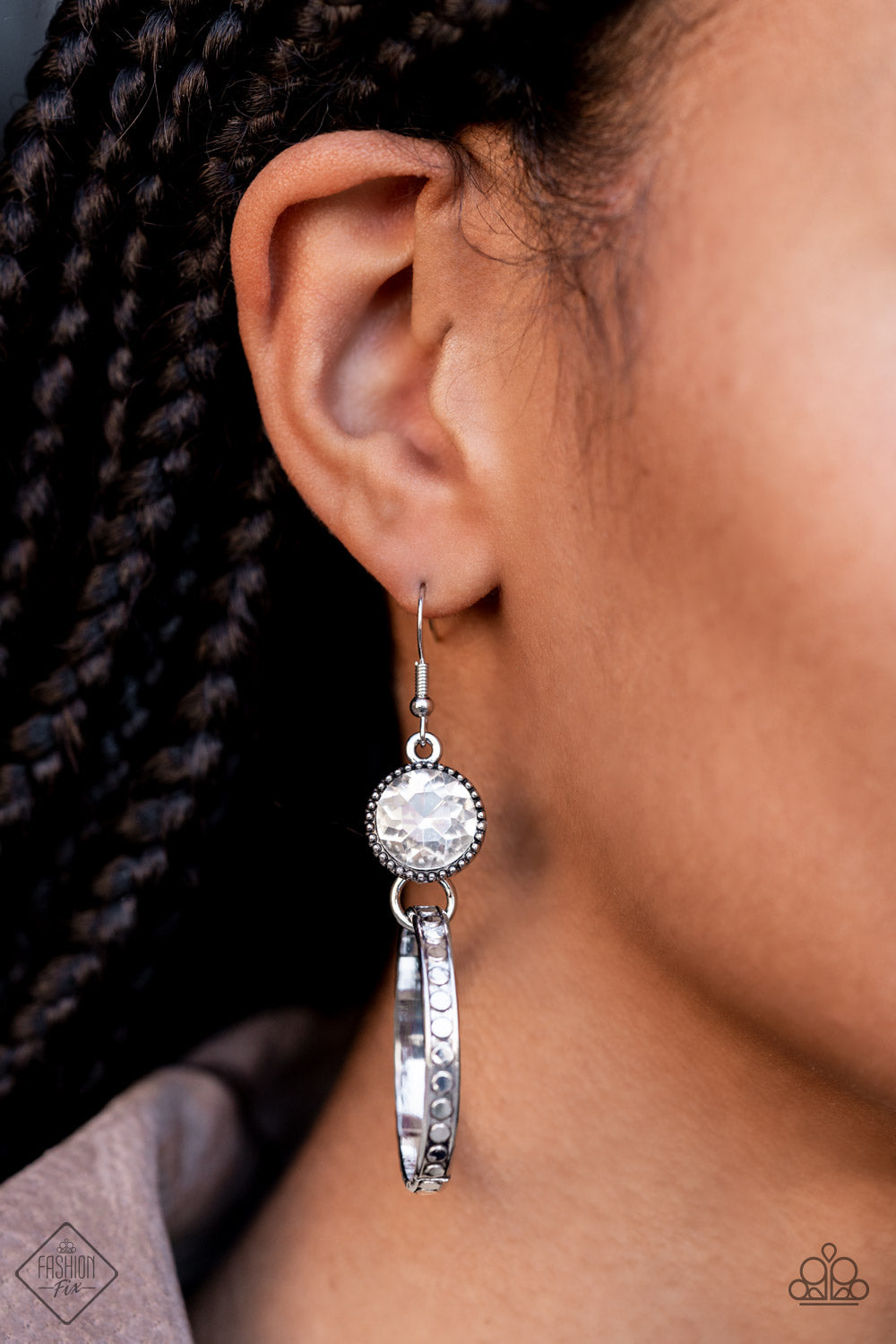 Standalone Sparkle - White Paparazzi Exclusive Fashion Fix Earrings
