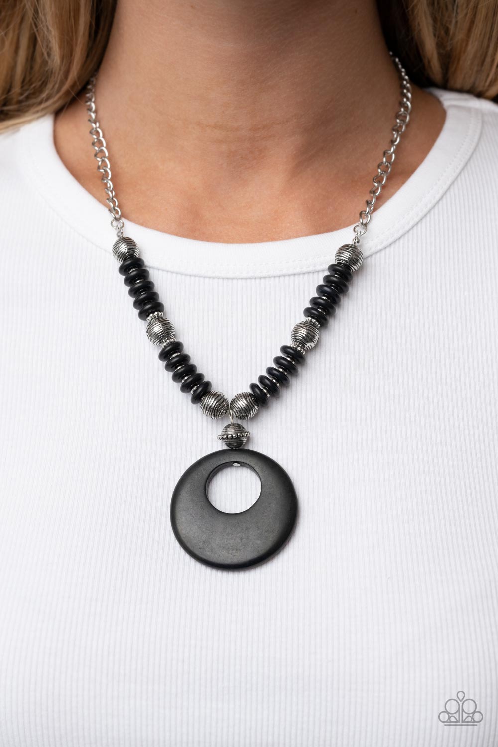 Oasis Goddess - Black Paparazzi Necklace