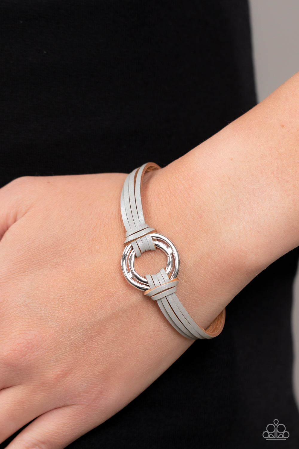 Free Range Fashion - Silver Paparazzi Bracelet