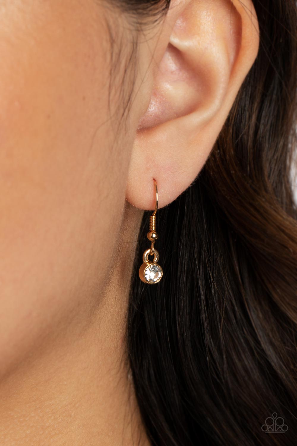 Out of the SWAY - Gold Paparazzi Necklace