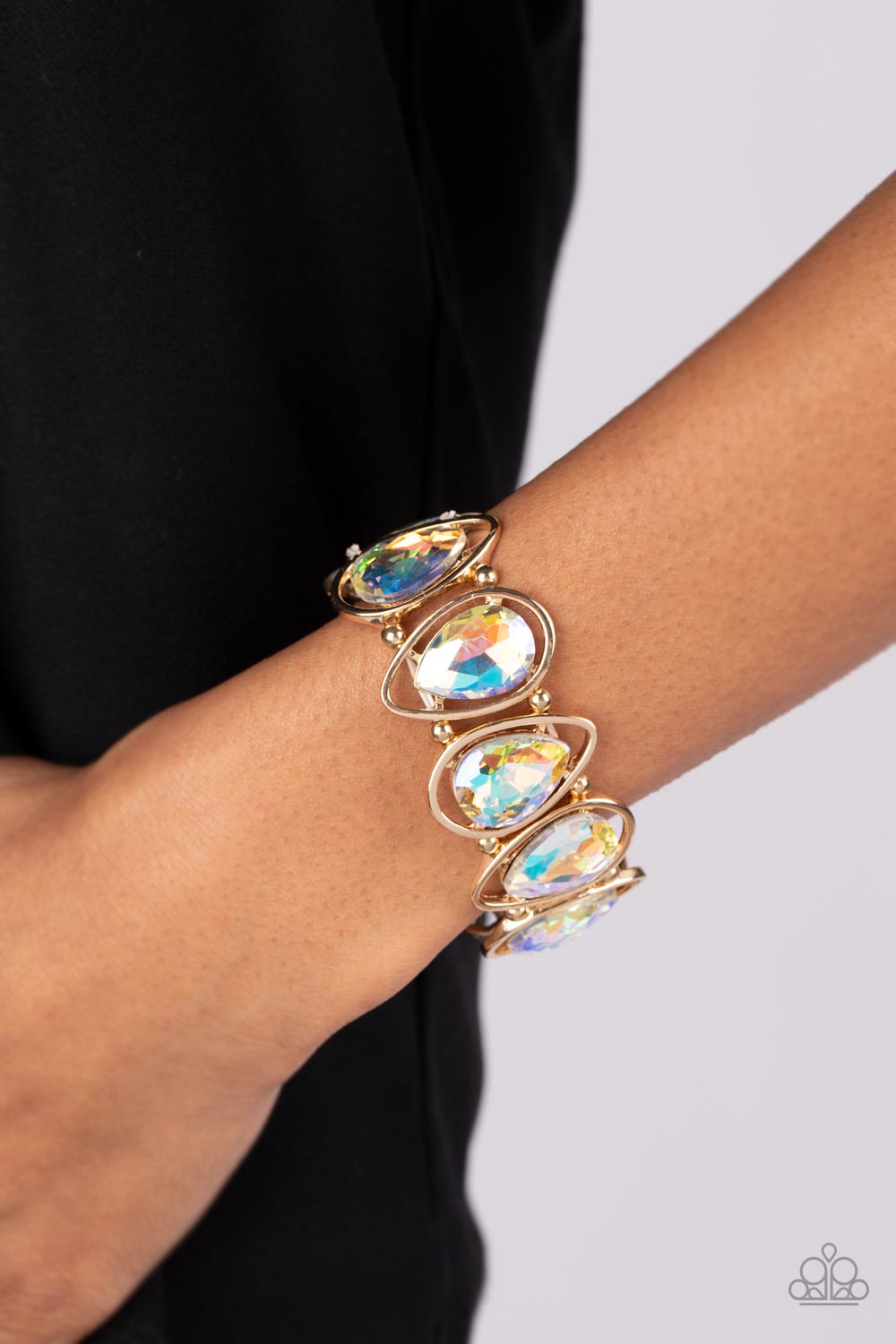 The Sparkle Society - Gold Paparazzi Bracelet