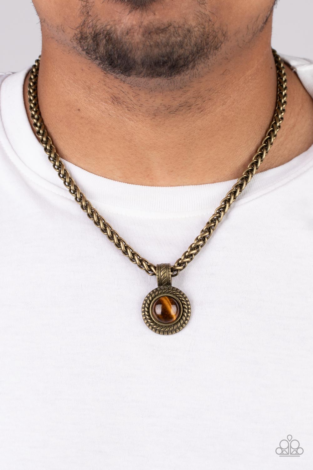 Pendant Dreams - Brass Paparazzi Urban Necklace