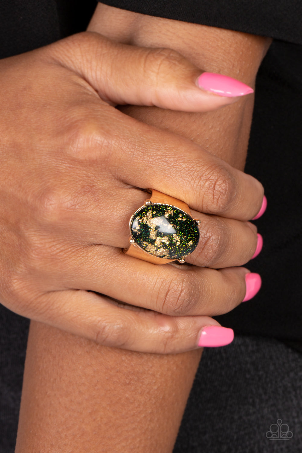 Gold Leaf Glam - Black Paparazzi Ring