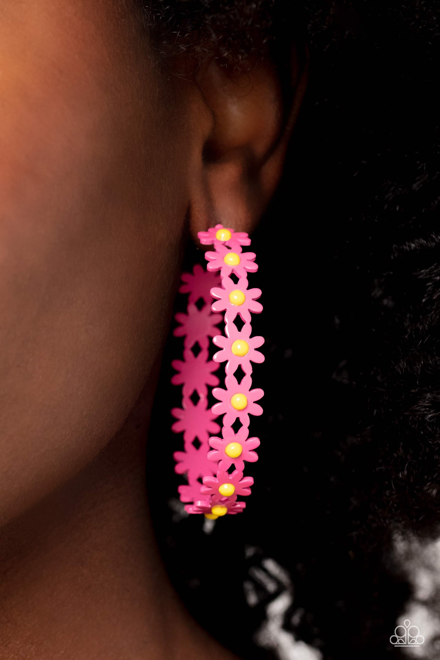 Daisy Disposition - Pink Paparazzi Hoop Earrings