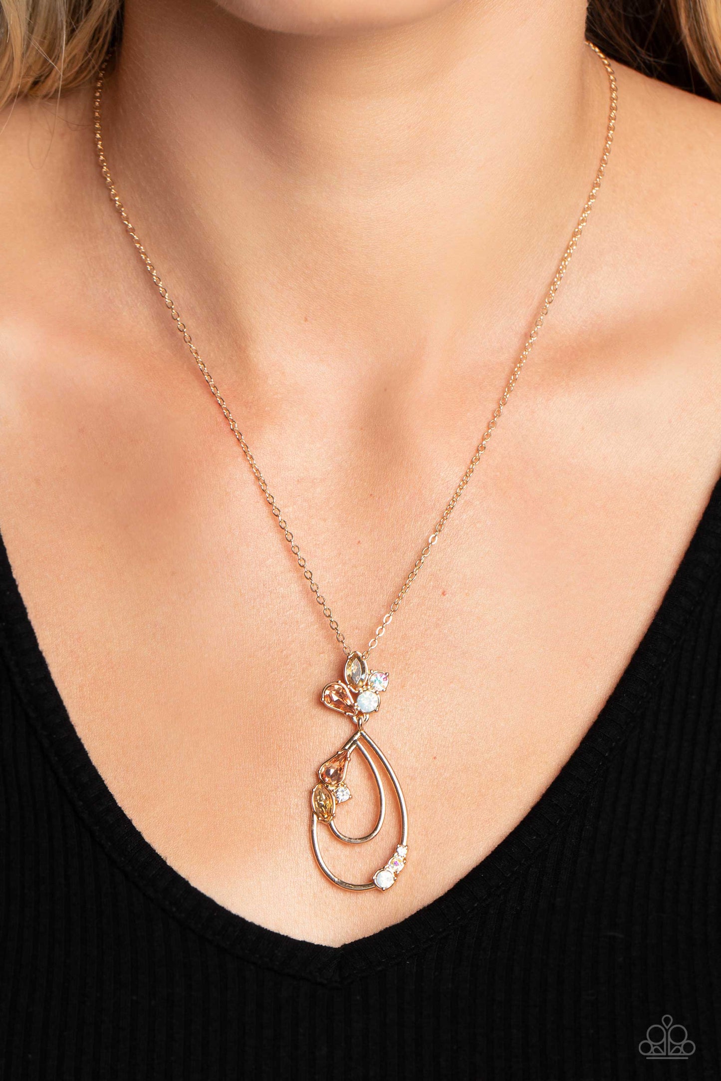 Sleek Sophistication - Gold Paparazzi Necklace