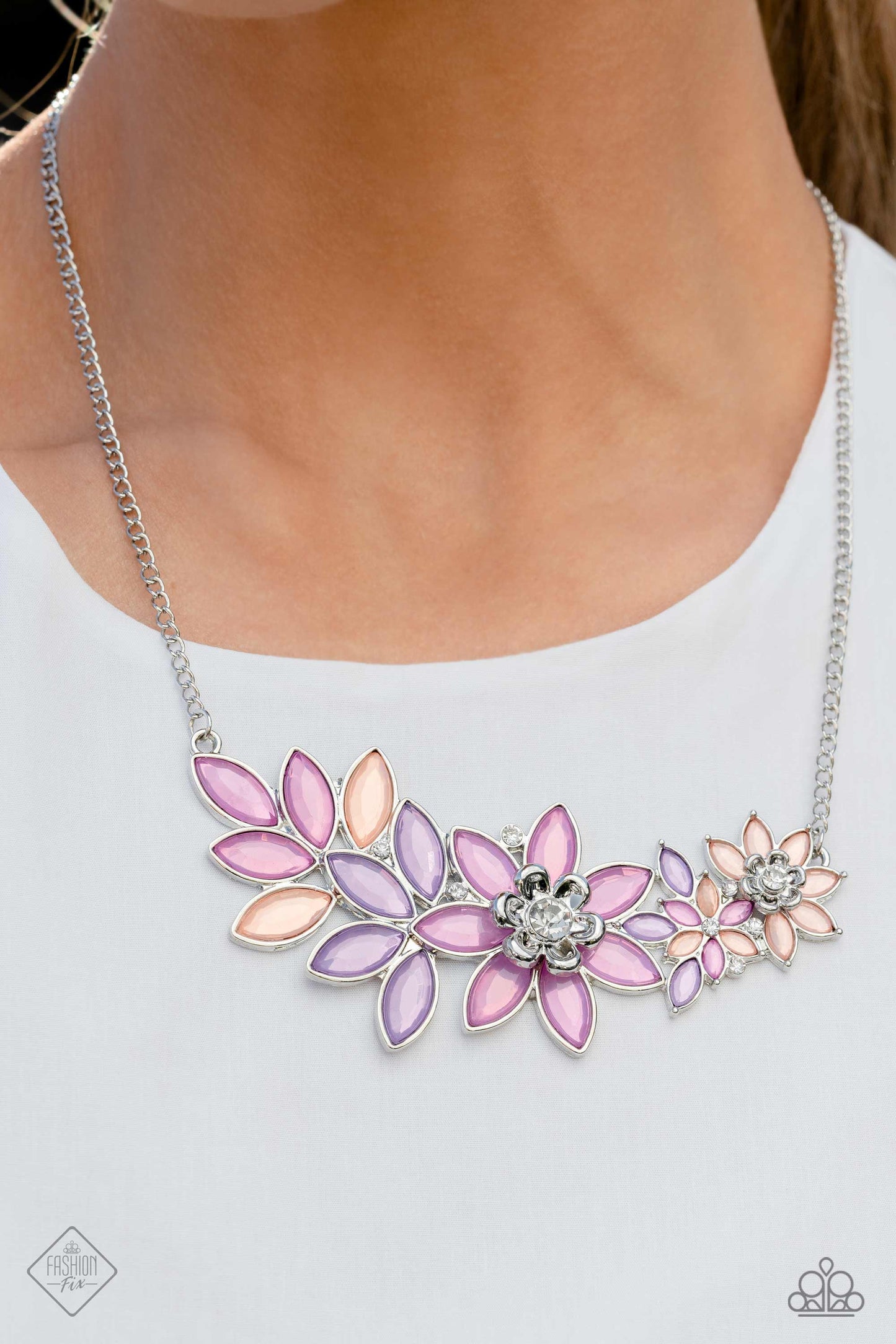 GARLAND Over Multi Paparazzi Fashion Fix Necklace