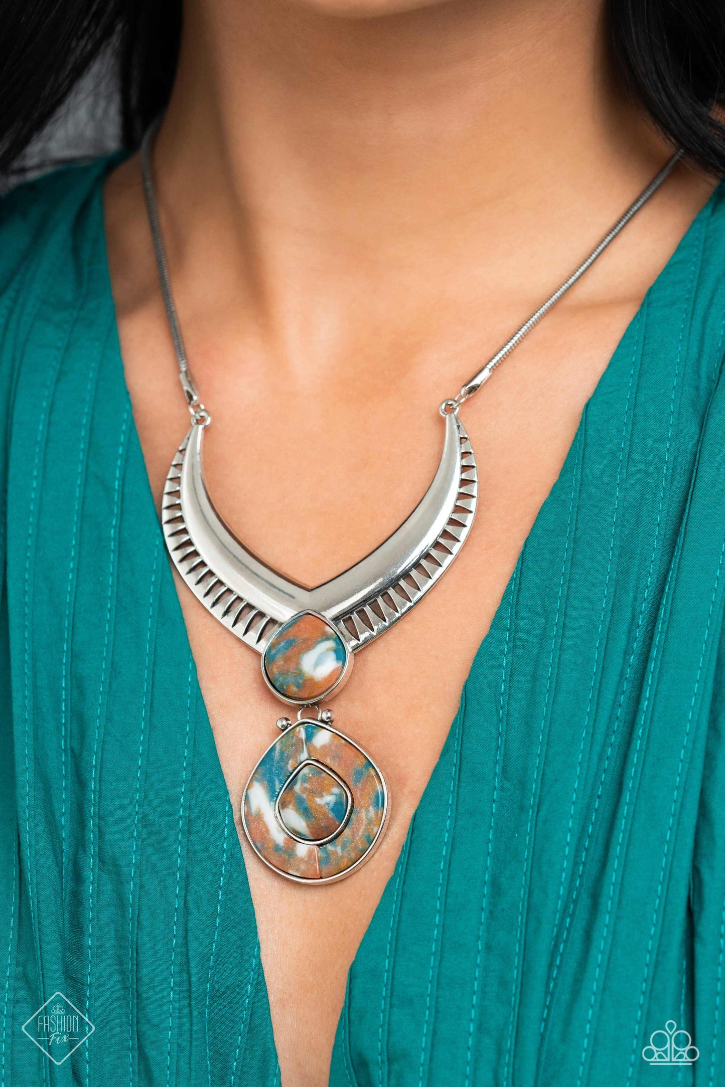 I CLAN See Clearly Now Brown Paparazzi Fashion Fix Necklace