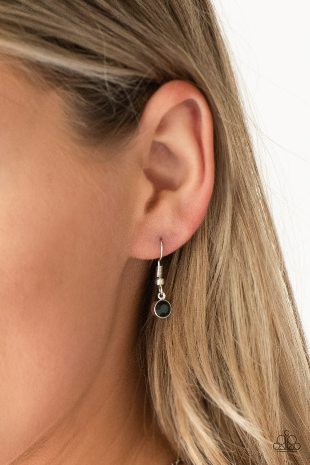 Center of Attention - Green Paparazzi Necklace