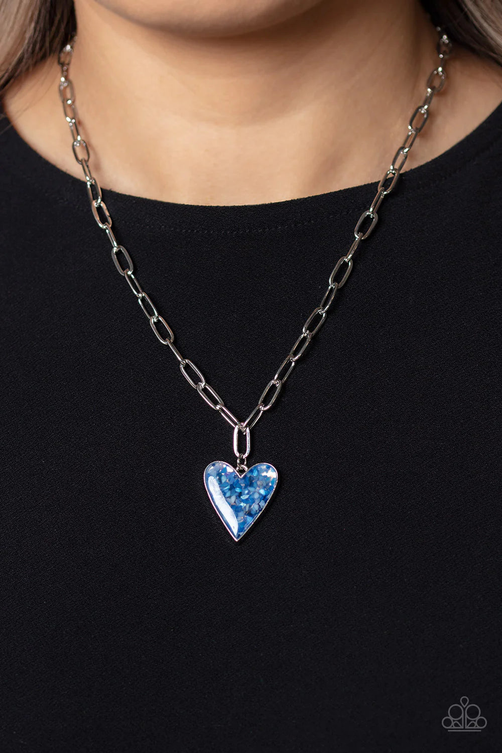 Kiss and SHELL Blue Paparazzi Necklace