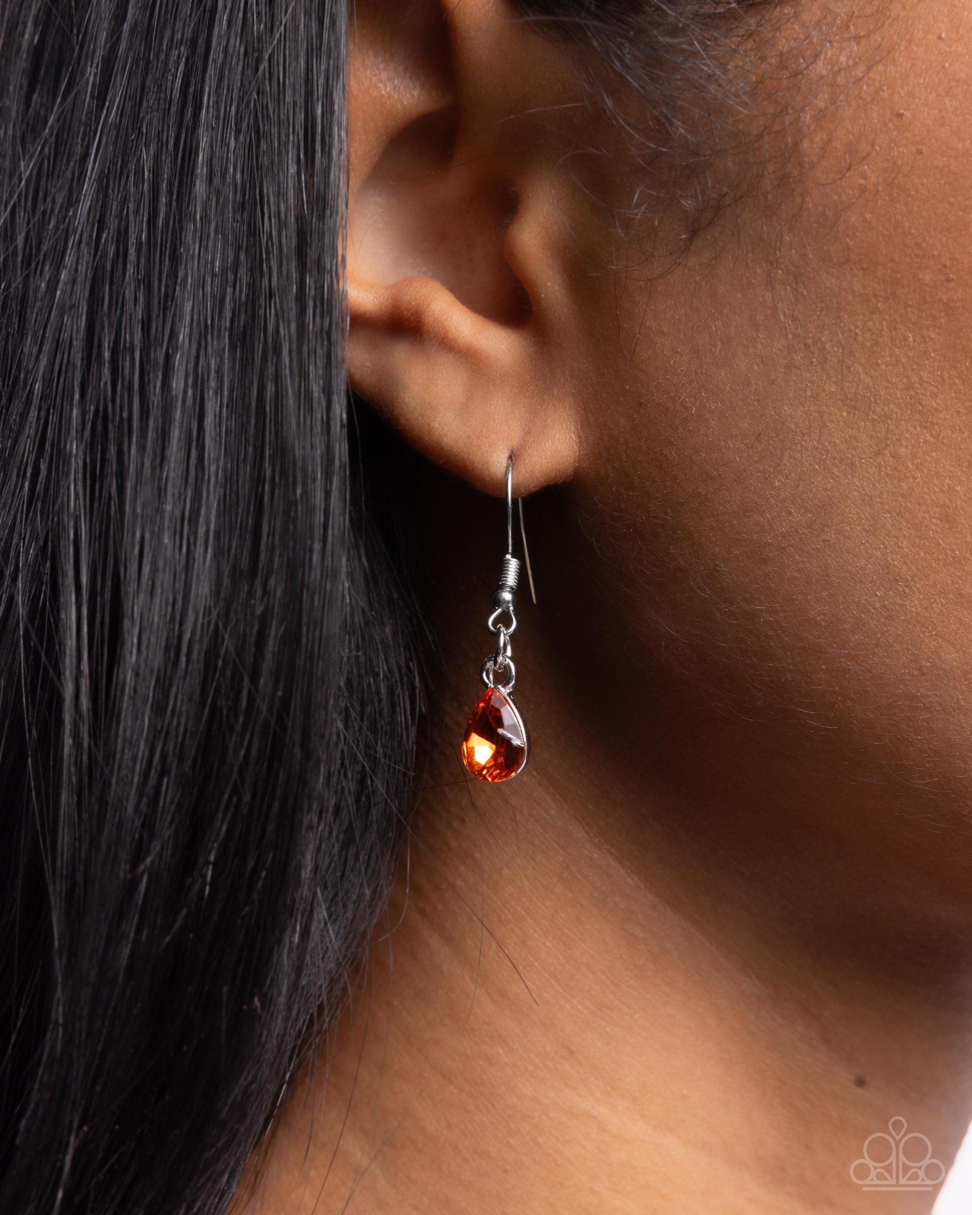 Bouquet Backdrop - Orange Necklace 