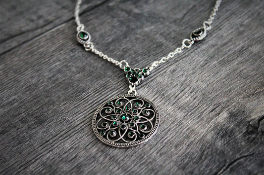 TIMELESS Traveler - Green Paparazzi Necklace
