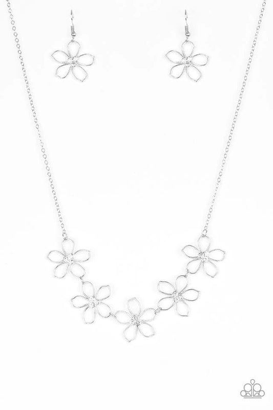 Hoppin Hibiscus White Paparazzi Necklace