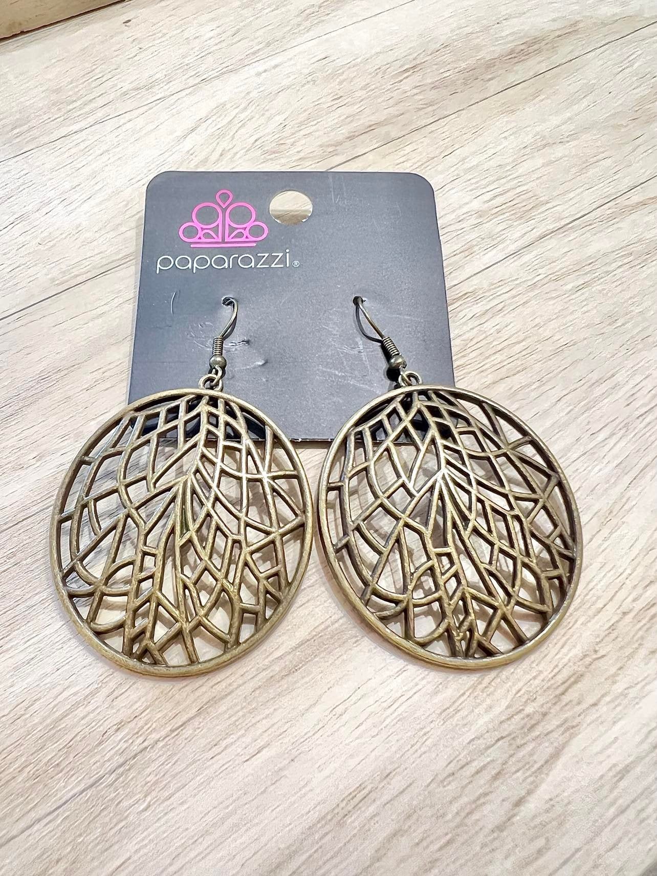 Fractured Foliage Brass Paparazzi Earrings (Exclusive Fashion Fix)