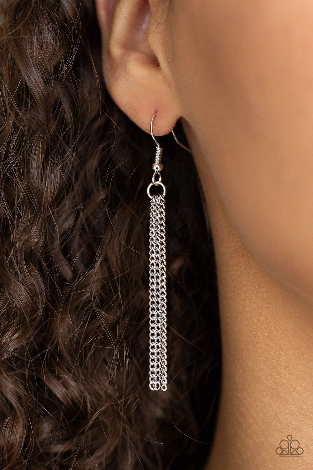 Show and SHELL Silver Paparazzi Necklace