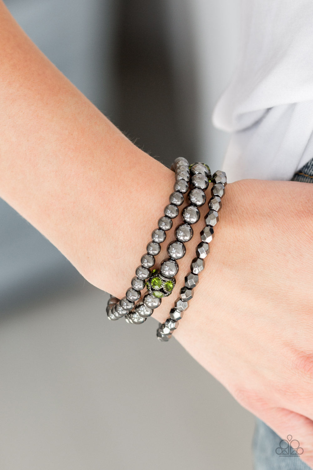 Noticeably Noir - Green Paparazzi Bracelet