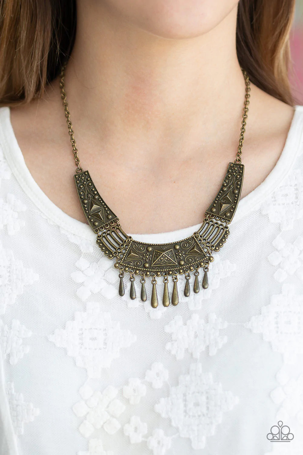 Steer It Up Brass Paparazzi Necklace