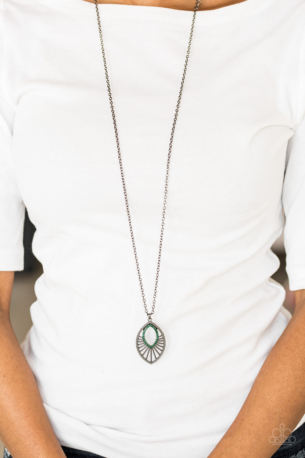 Court Couture - Green Paparazzi Necklace