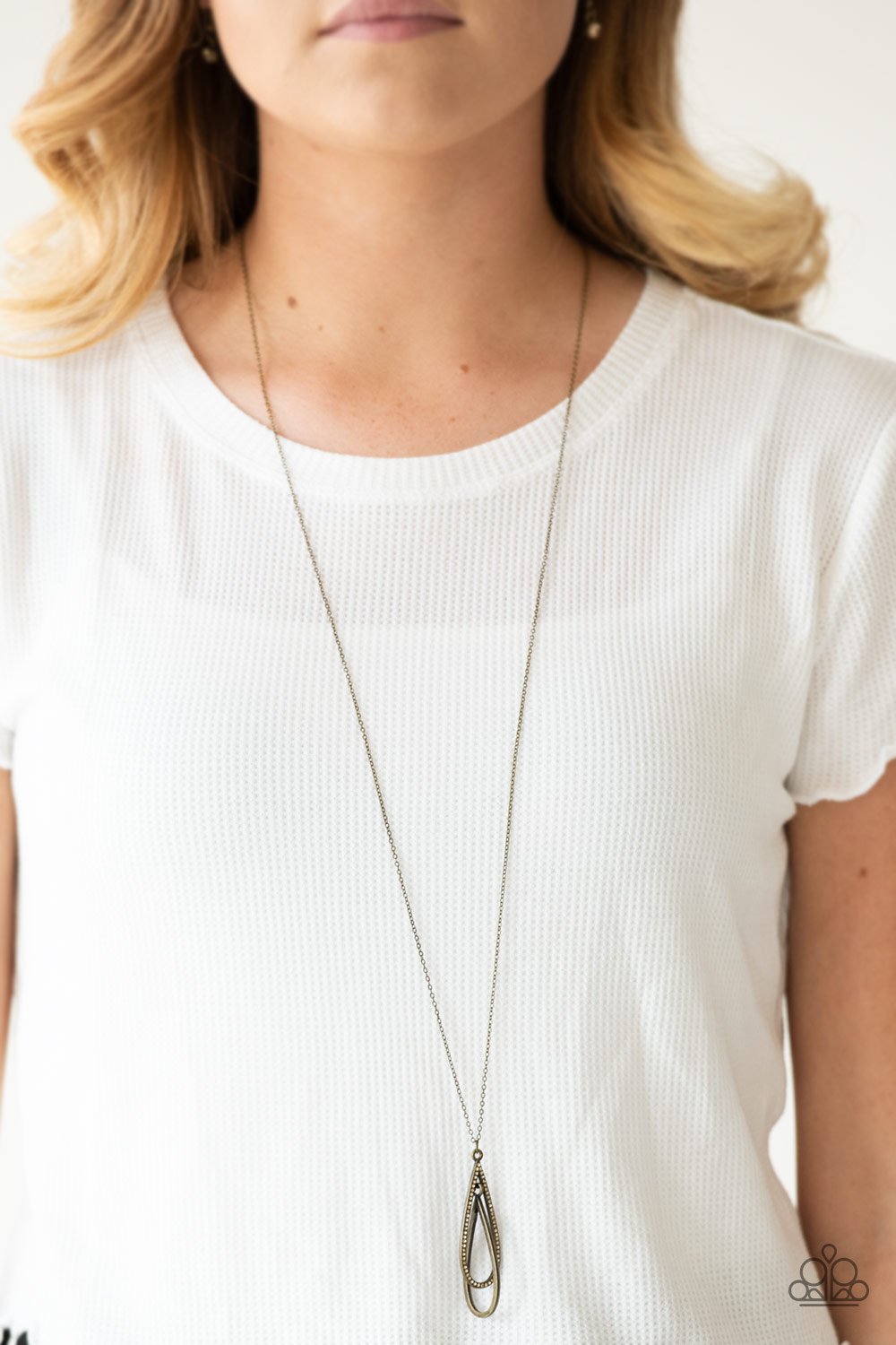 Step Into The Spotlight Brass Paparazzi Necklace