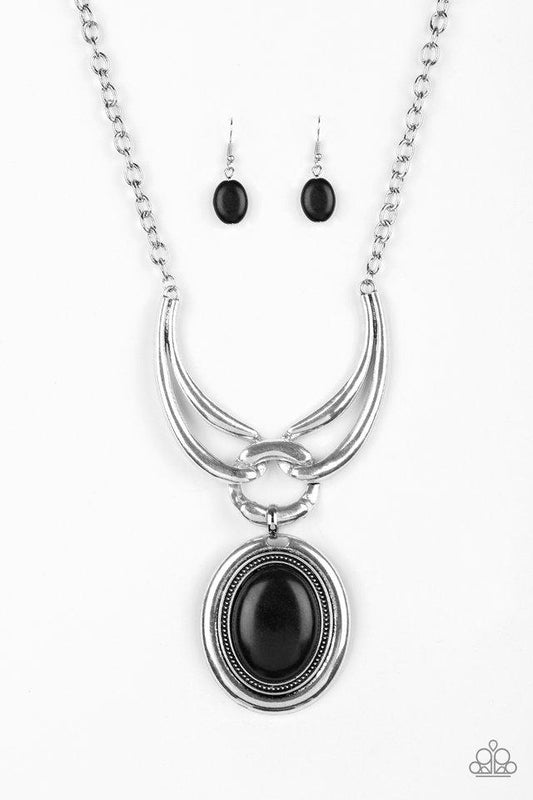 Divide and Ruler Black Paparazzi Necklace