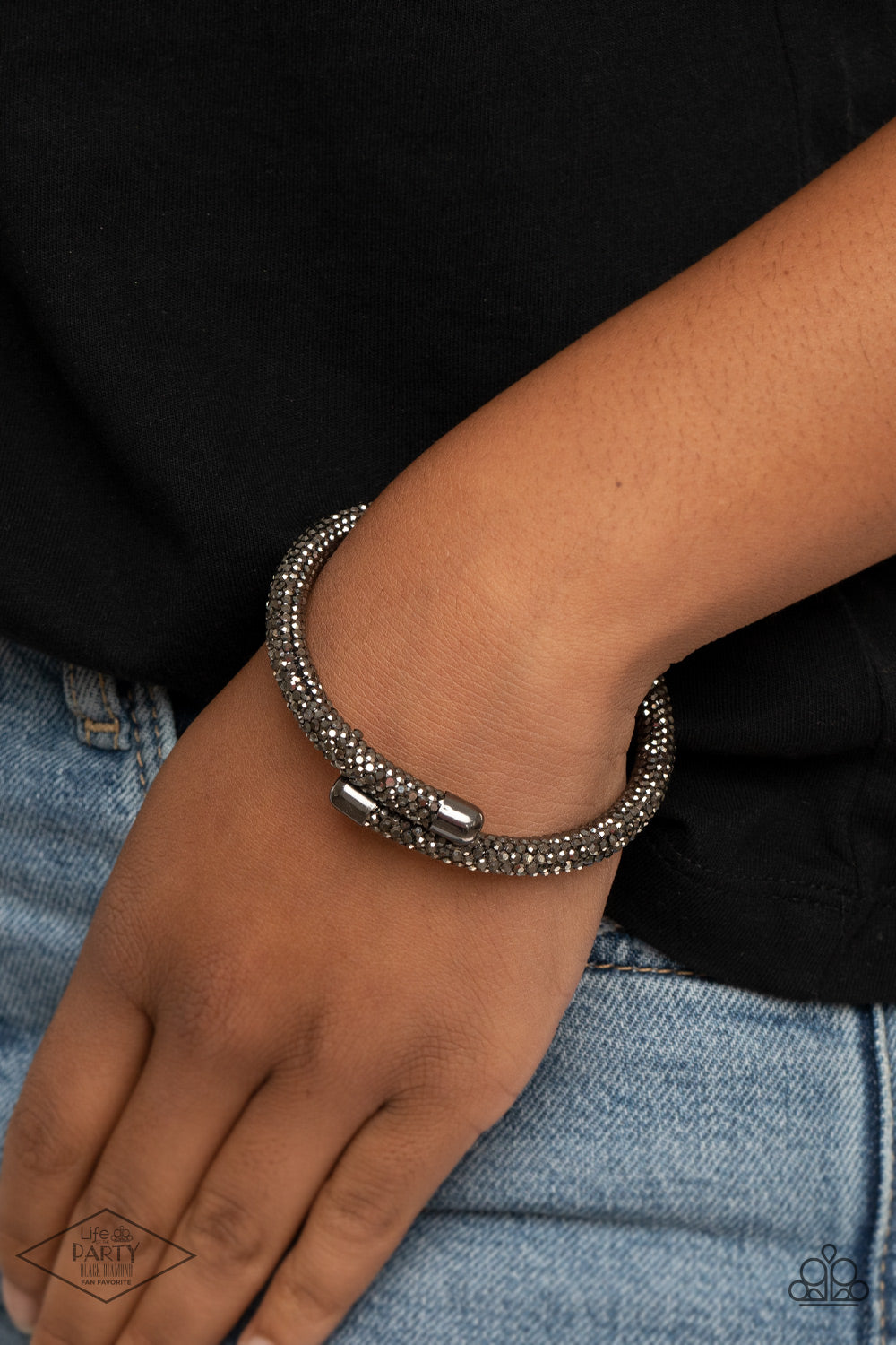 Stageworthy Sparkle - Black Paparazzi Coil Bracelet
