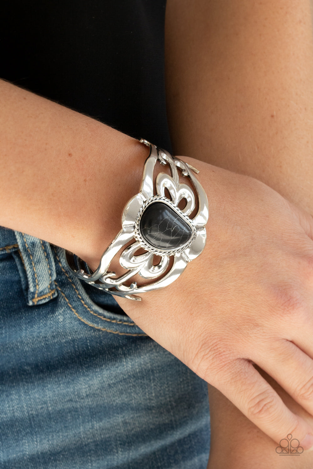 The MESAS are Calling - Black Paparazzi Cuff Bracelet