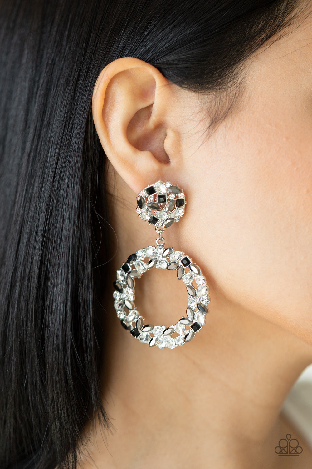 Party Ensemble - Black Paparazzi Earrings