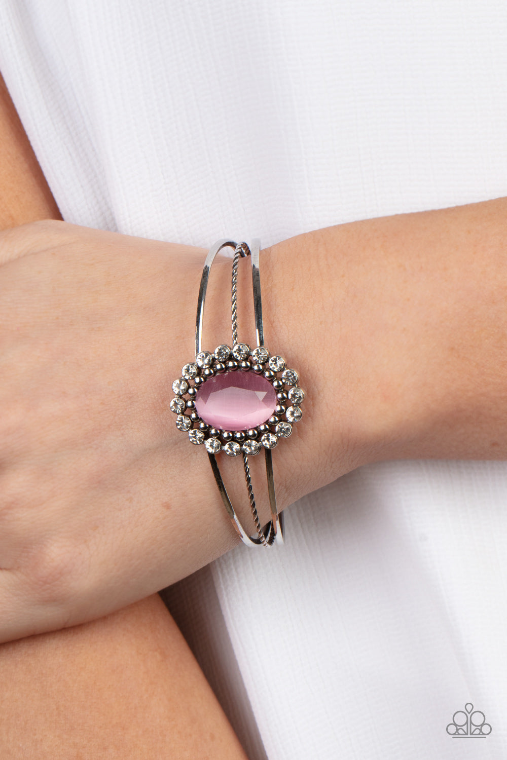 Prismatic Flower Patch - Pink Paparazzi Bracelet