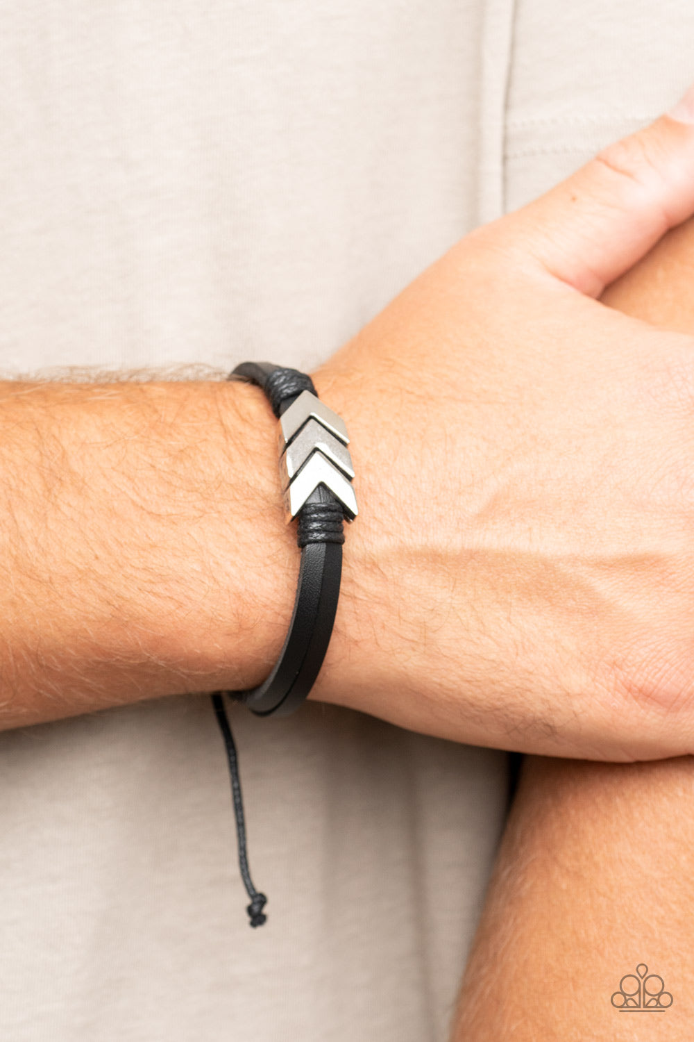 Arrow Pharaoh - Black Paparazzi Urban Bracelet