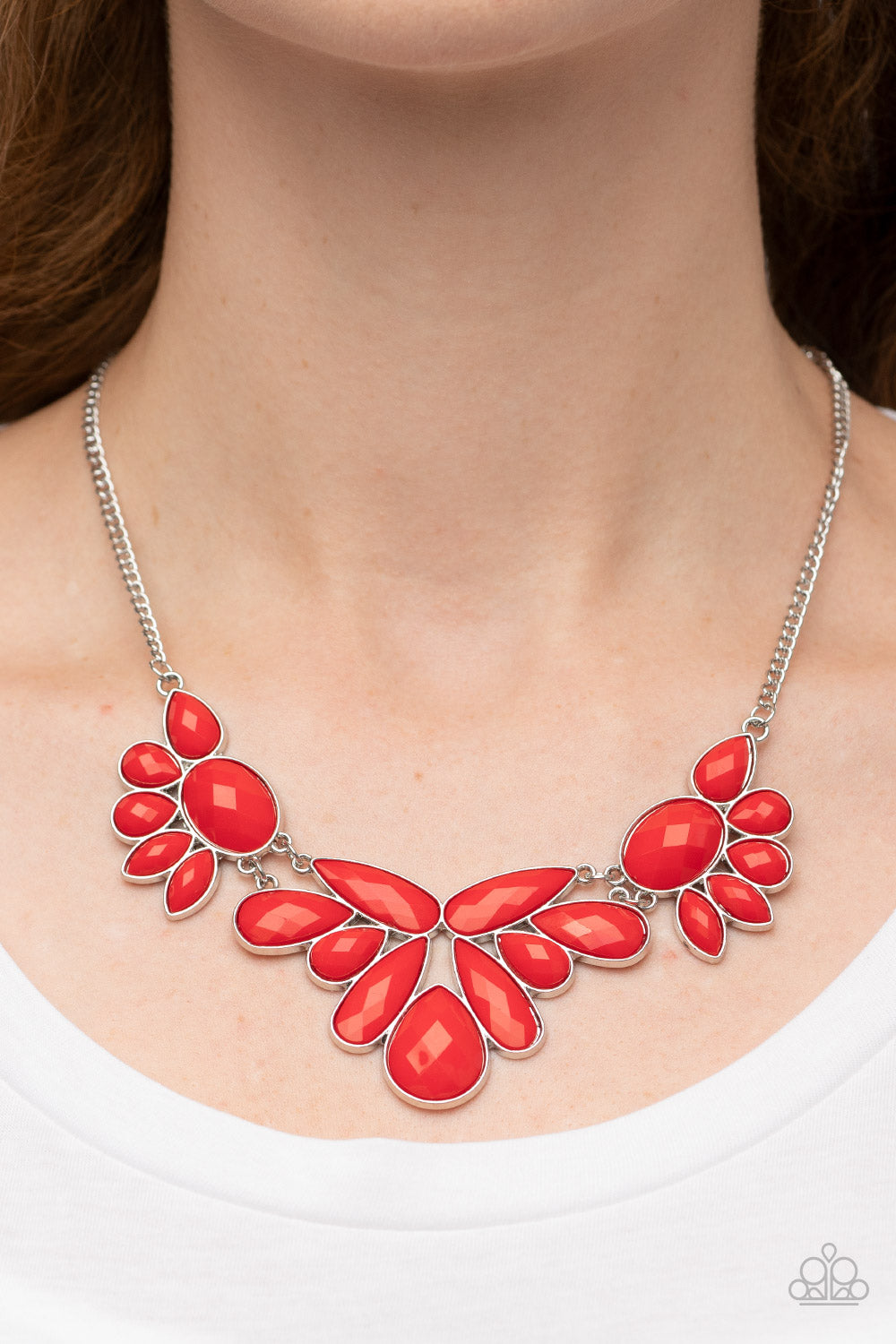A Passing FAN-cy - Red Paparazzi Necklace