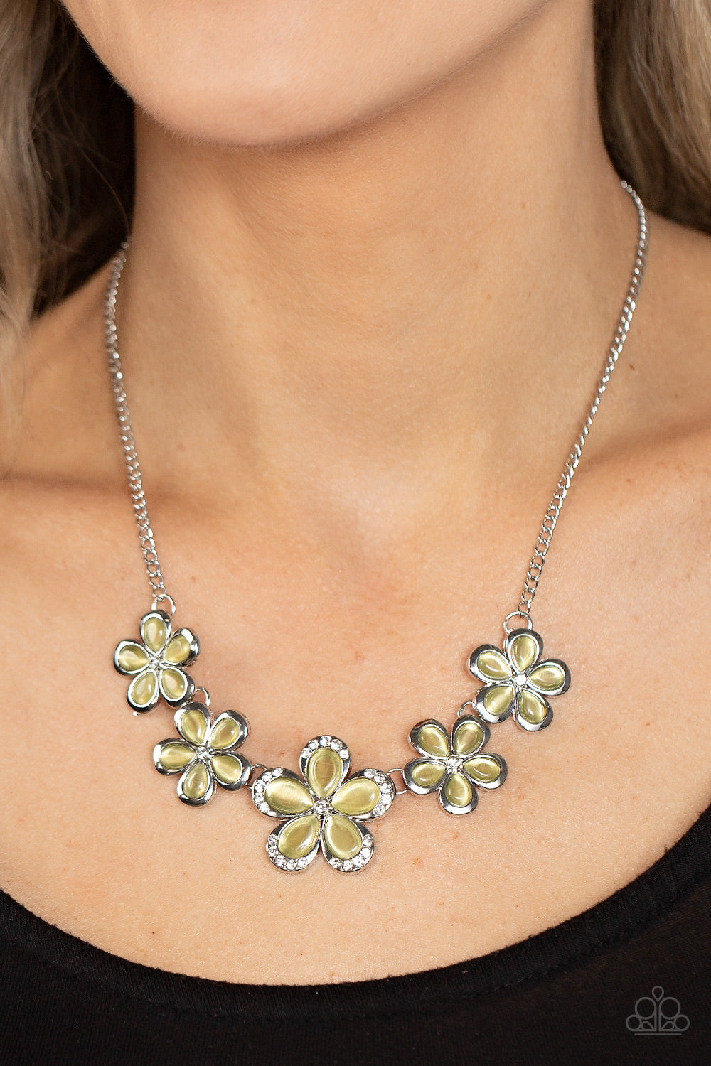 Garden Daydream - Yellow Paparazzi Necklace