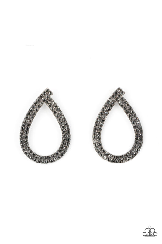 Diva Dust - Black Paparazzi Earrings