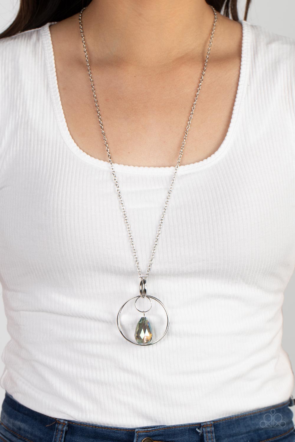 Swinging Shimmer - Green Paparazzi Necklace