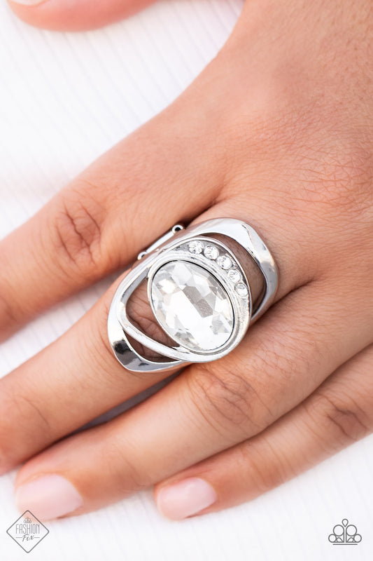 Mountain View Meadow White Paparazzi Fashion Fix Ring