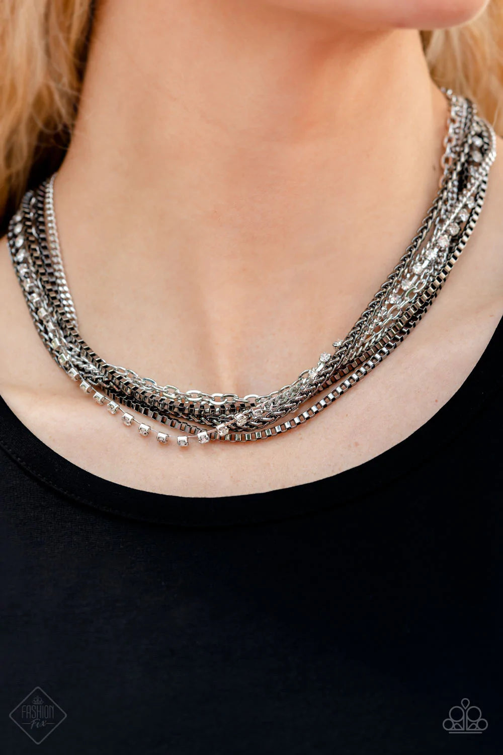 Troublemaker Trove Black Paparazzi Fashion Fix Necklace