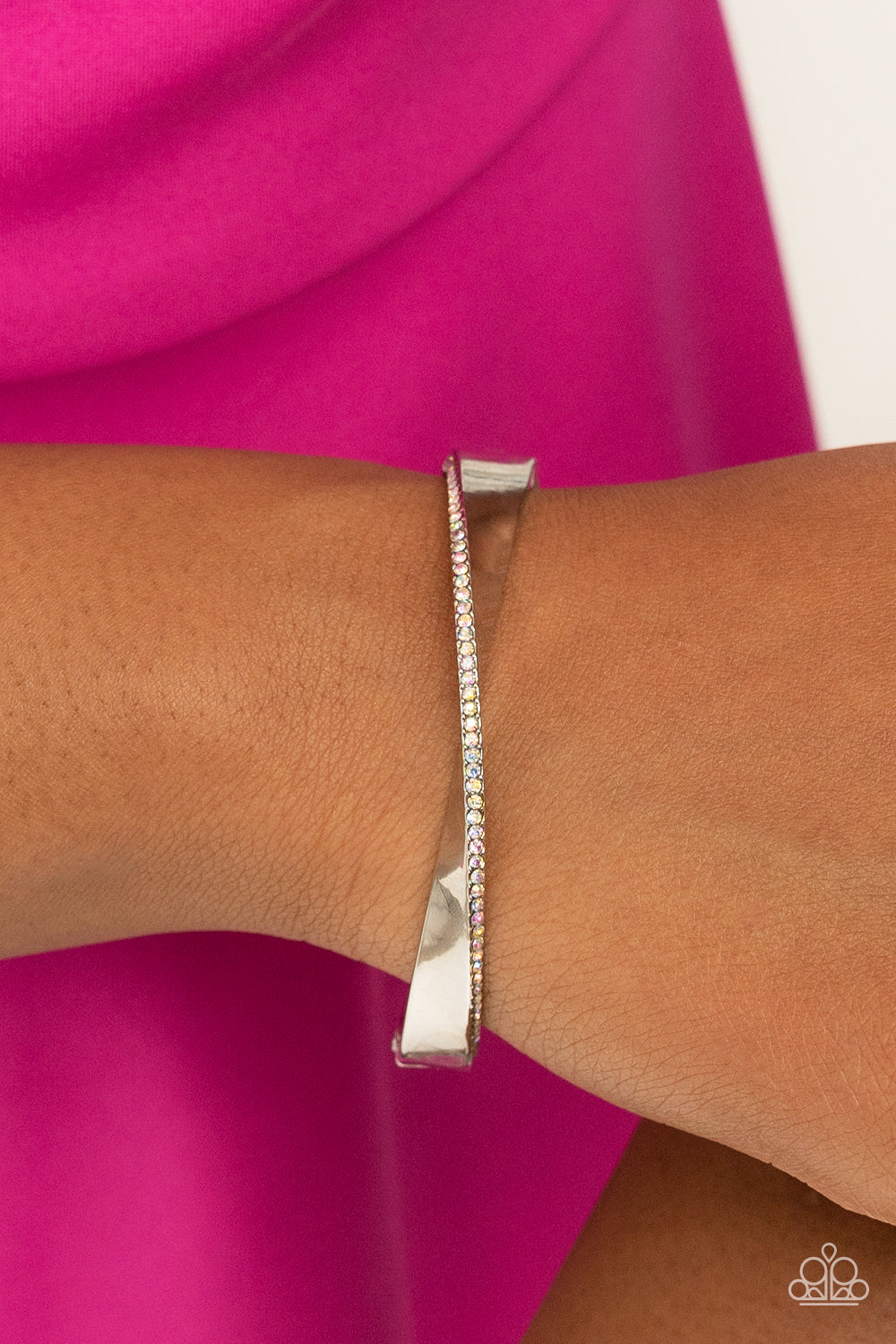 Artistically Adorned - Multi Paparazzi Bracelet