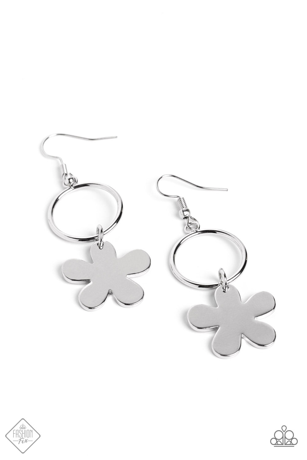 Foreshore Figurine Silver Paparazzi Fashion Fix Earrings